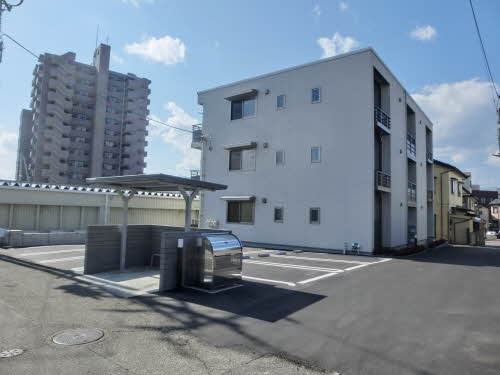 駐車場　敷地内駐車場