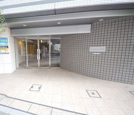 エントランス　建物の内部です