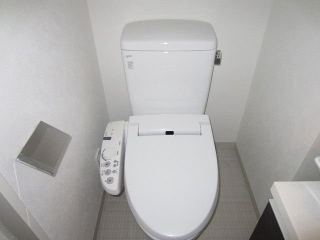 トイレ　別号室　参考写真
