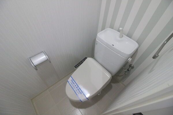 トイレ　シンプルで使いやすいトイレです