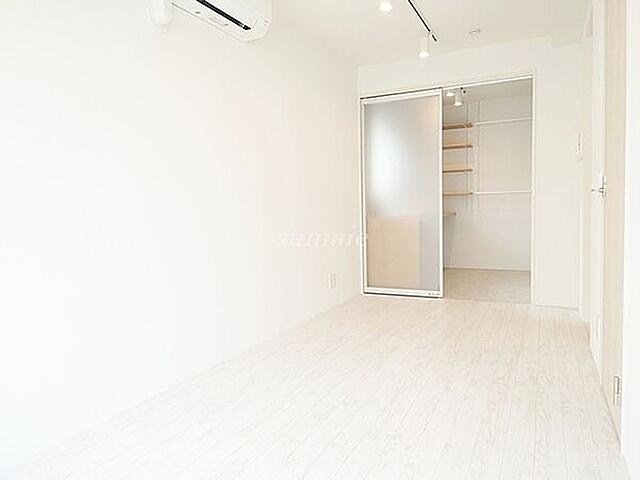 居室・リビング　（別タイプ参考写真）the10 AKABANE WEST　北