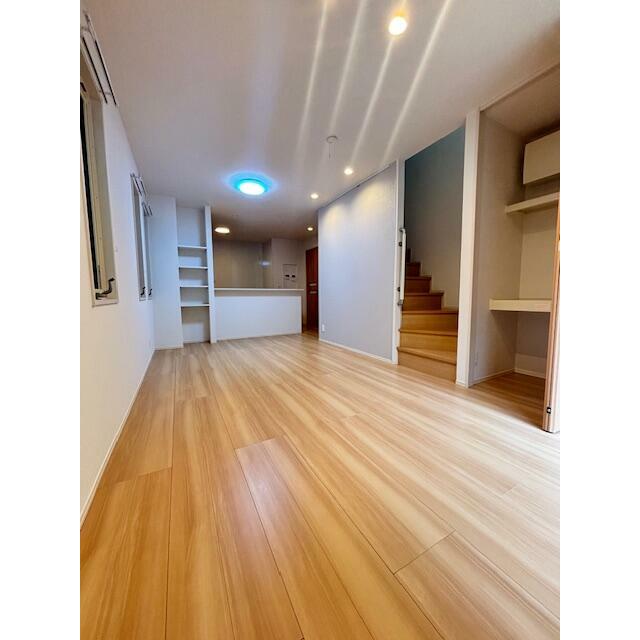 居室・リビング　開放感のあるゆったりとしたお部屋です♪
