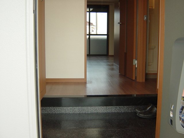 玄関　玄関（イメージ）