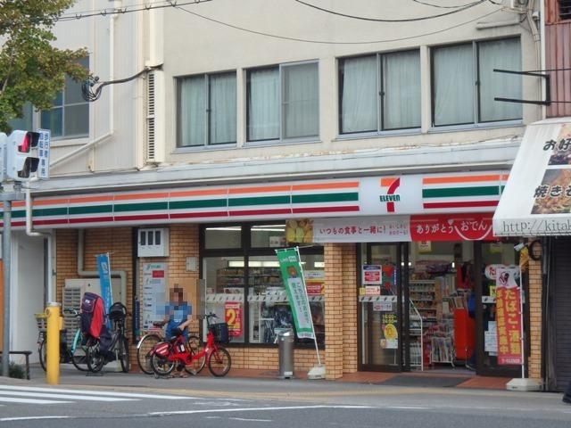 コンビニ　セブンイレブン 大阪市岡1丁目店（コンビニ）まで19m