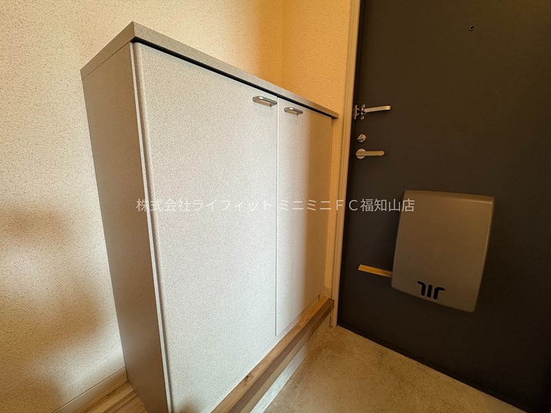 収納　シューズボックス