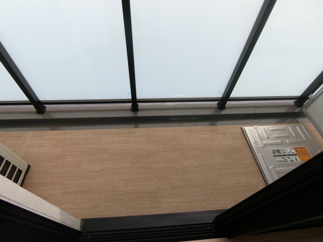 バルコニー　他のお部屋の参考写真となります。