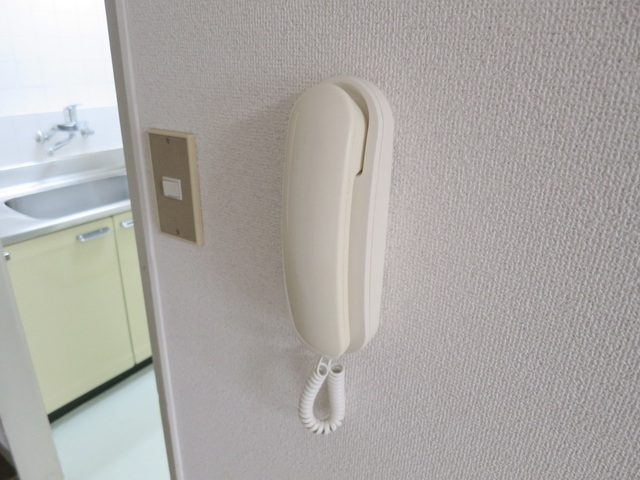 セキュリティ　インターホンで訪問者をチェック！