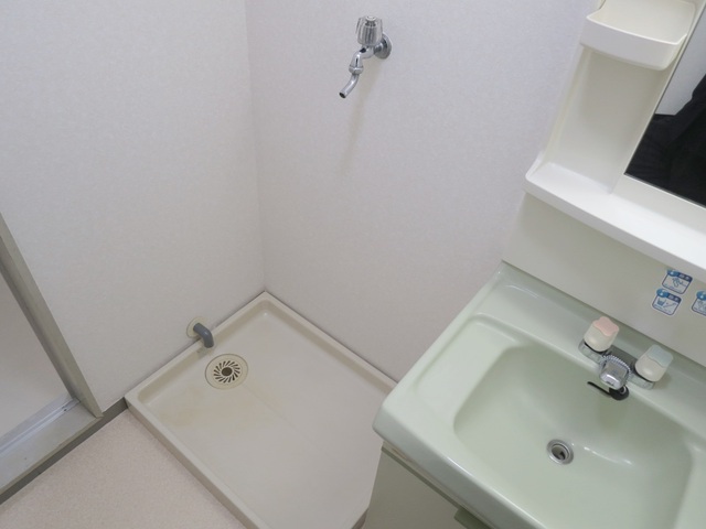 その他　室内洗濯機置き場完備です！