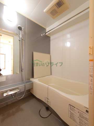 バス・シャワールーム　別部屋の参考写真です