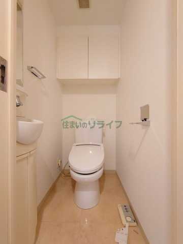 トイレ　別部屋の参考写真です