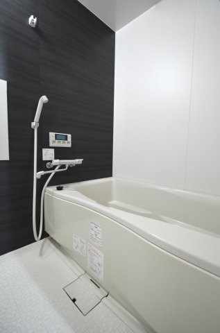 バス・シャワールーム　ゆったり過ごせるお風呂です