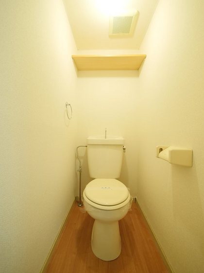 トイレ　※他号室の写真です