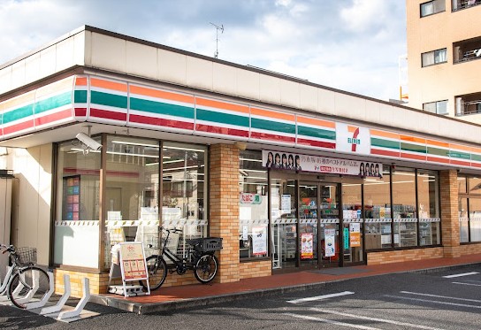 コンビニ　セブンイレブン 台東石浜店（コンビニ）まで141m