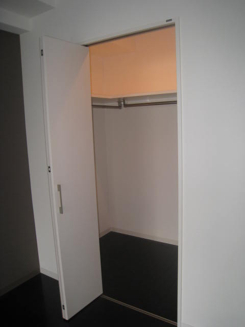 収納　※写真は別のお部屋です。現況を優先させて頂きます。