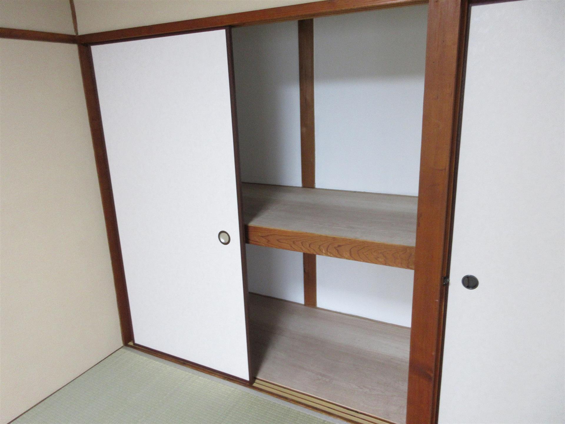収納　１間の押入れでお部屋もすっきり片付きます