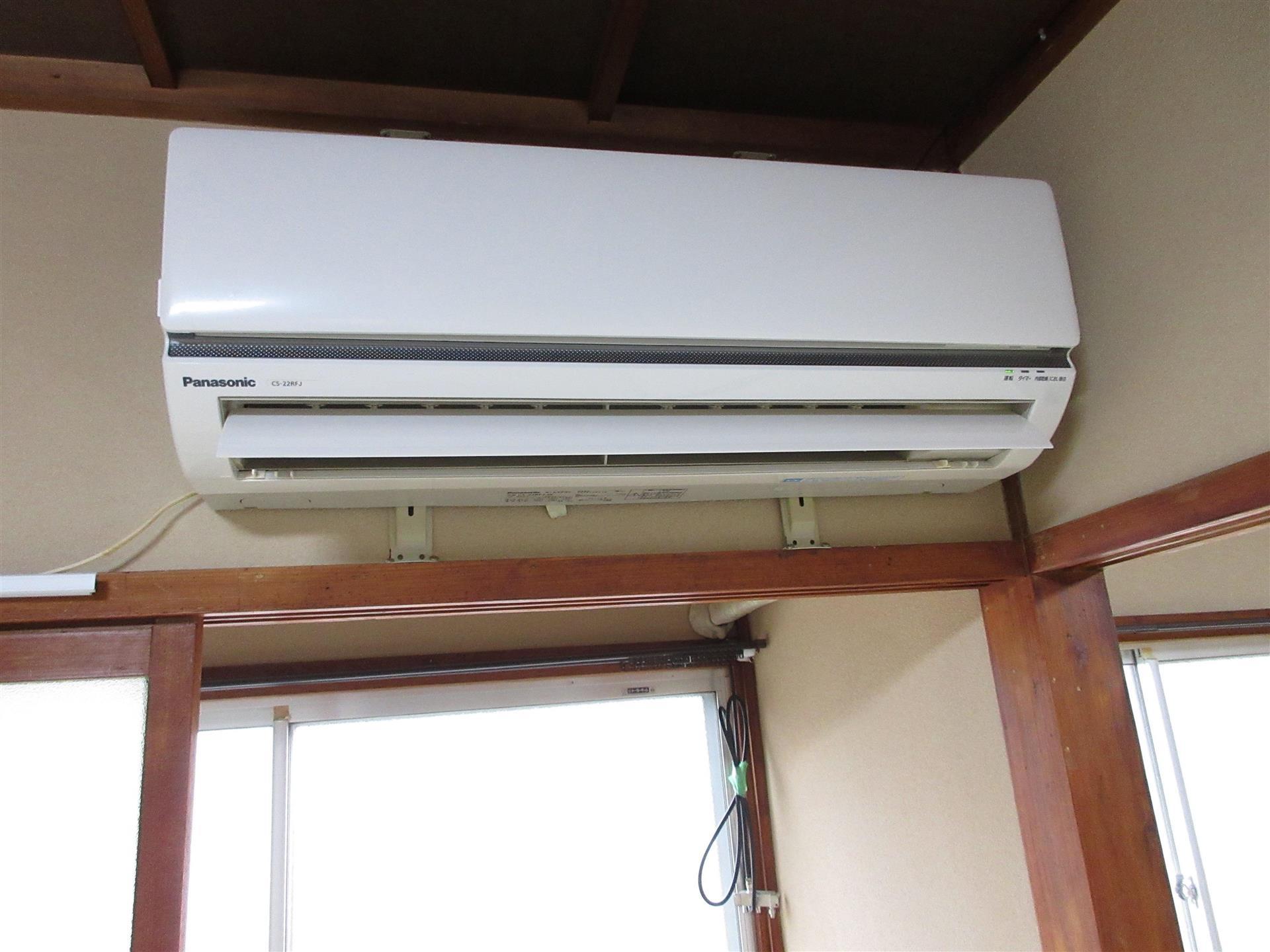 その他設備　エアコン１台設備でつきます