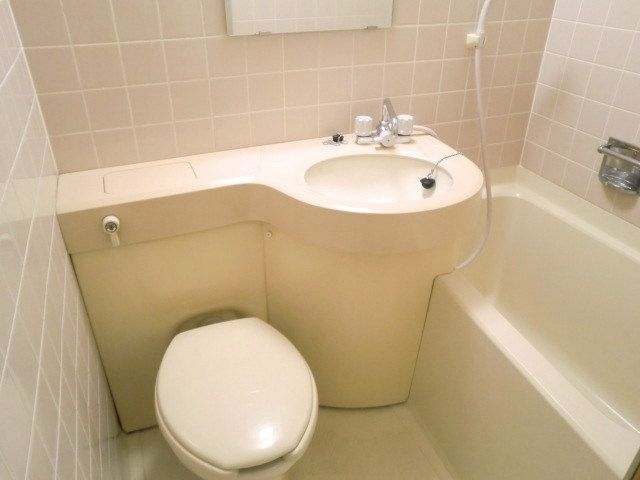 トイレ　★お手入れ簡単ユニットタイプです★