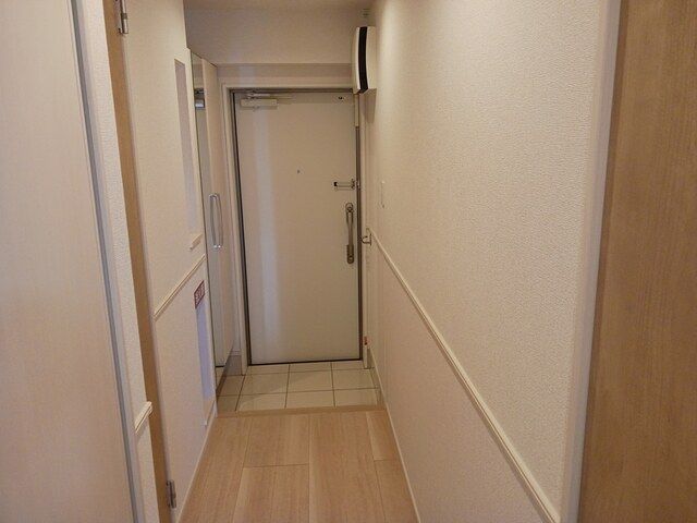 玄関　同じ施工業者の別物件となります（現状を優先します）