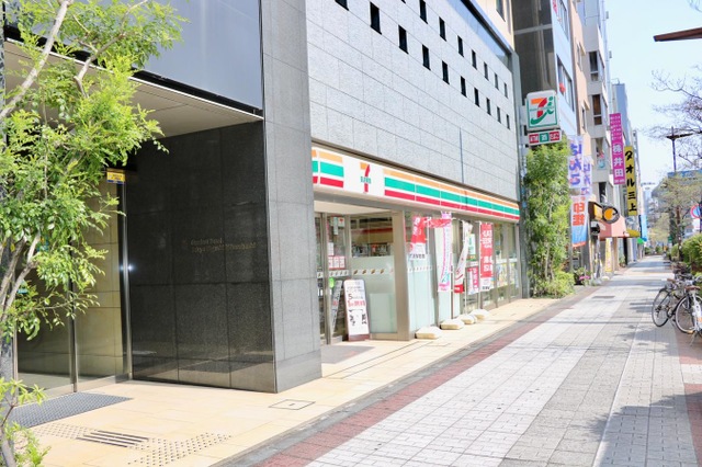 コンビニ　セブンイレブン日本橋馬喰町店（コンビニ）まで87m