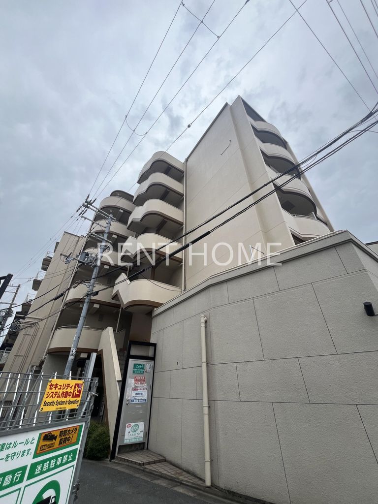 建物外観　RC造の重厚な6階建のマンションタイプです。