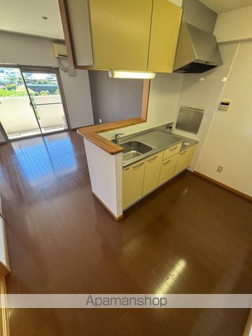 グランクレシェンテの居間写真