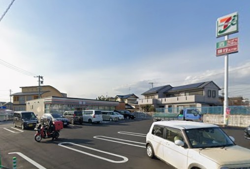 コンビニ　セブンイレブン倉敷安江店（コンビニ）まで576m