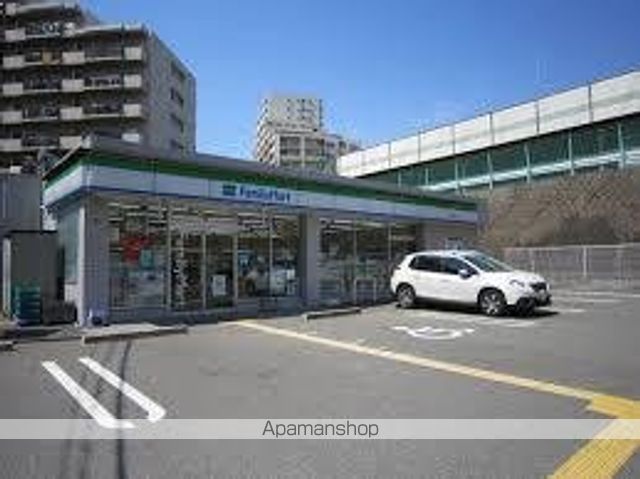 コンビニ　ファミリーマート茨木美穂ヶ丘店（コンビニ）まで2292m