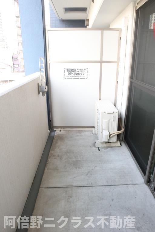 バルコニー　内装は別部屋の参考写真です。