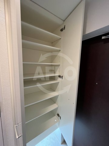 収納　レジュールアッシュ心斎橋リュクス　シューズボックス