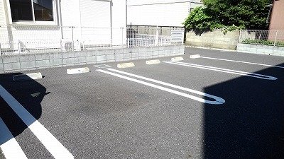 駐車場　車をお持ちの方に嬉しい駐車場付きの物件です