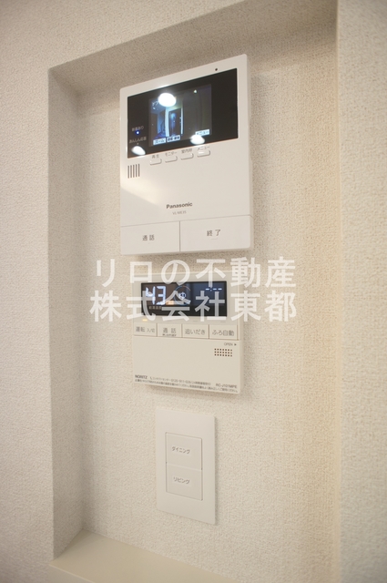 セキュリティ　来訪者の姿を確認できるＴＶモニター付インターホン設置済です！