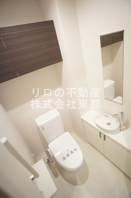 トイレ　トイレ内に手洗い場があるので便利ですね♪