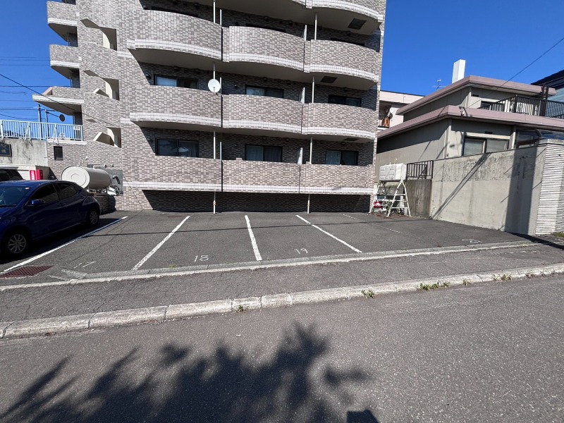 駐車場　駐車場