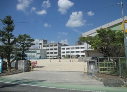 小学校　東広島市立寺西小学校（小学校）まで220m