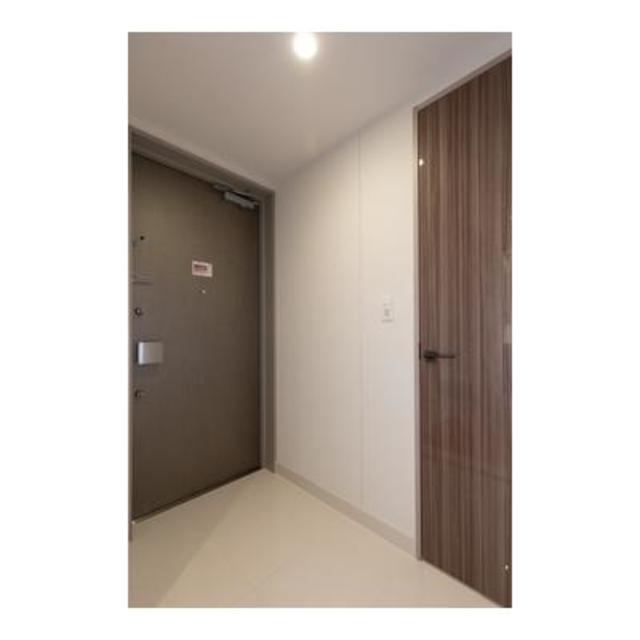 玄関　※写真は同タイプ住戸です。