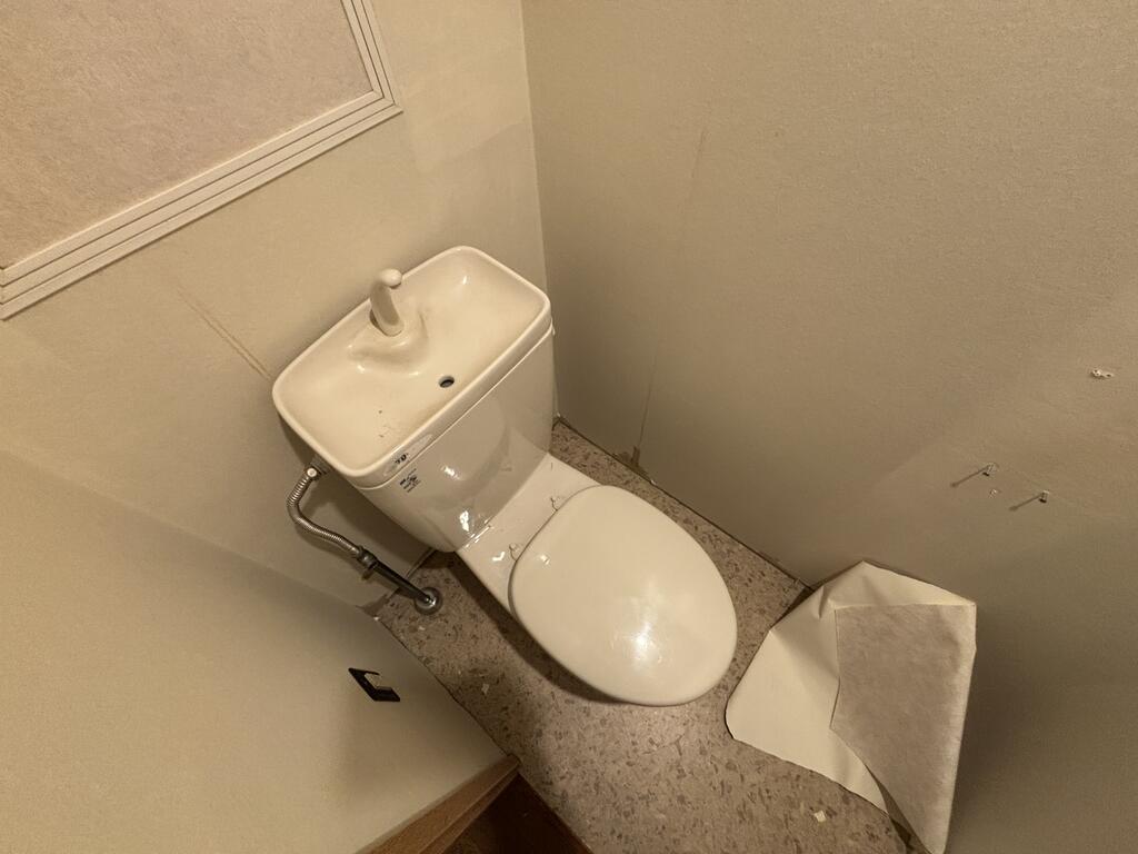 トイレ　※同物件、別部屋の写真です。
