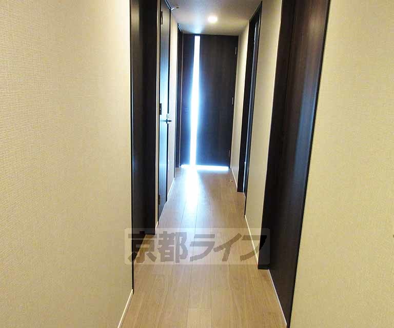 その他部屋・スペース　玄関から各部屋へ続く廊下です。