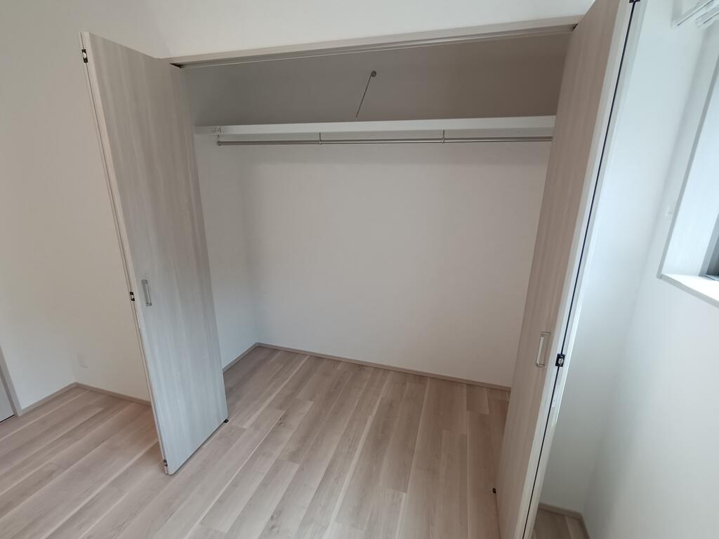 その他部屋・スペース　大型クローゼット付きの洋室有り！