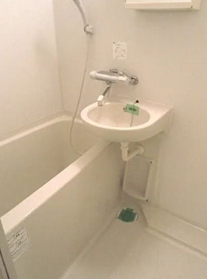 バス・シャワールーム　別部屋の画像を使用しております。