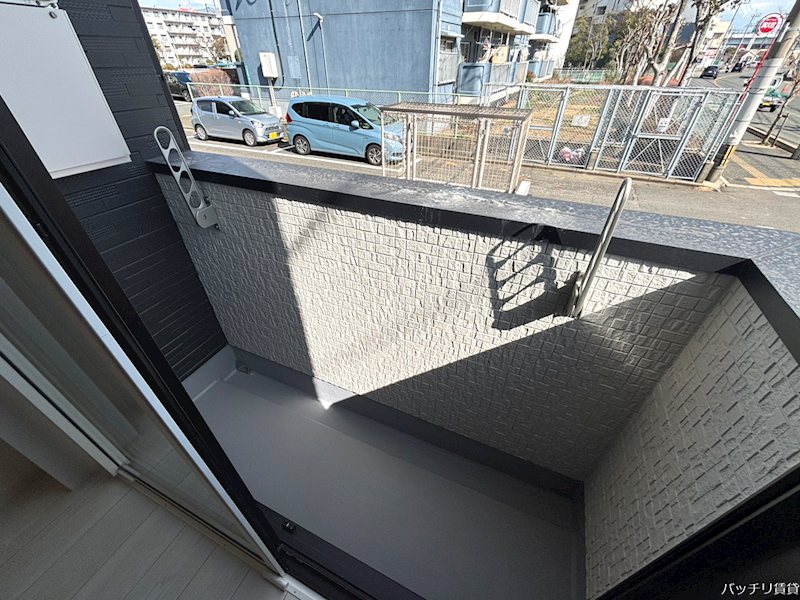 バルコニー　※同型タイプの為、現状を優先いたします