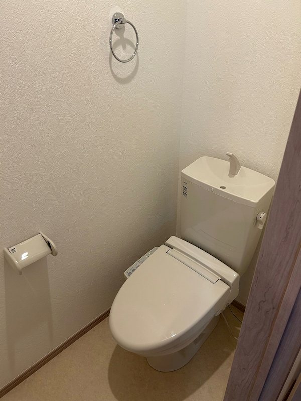 トイレ　ウォシュレット完備