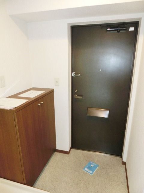 玄関　シューズＢＯＸ付です。