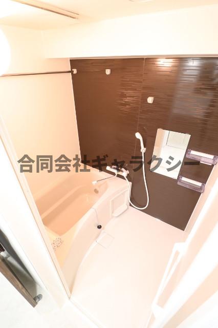バス・シャワールーム　追い焚き、浴室乾燥機能付き