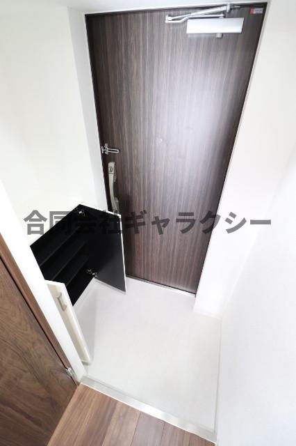 玄関　シューズボックスで玄関もスッキリ
