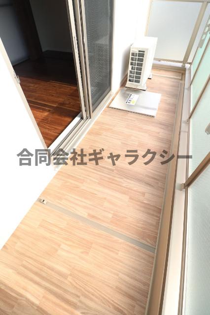 バルコニー　南向きの日当たりの良いお部屋です
