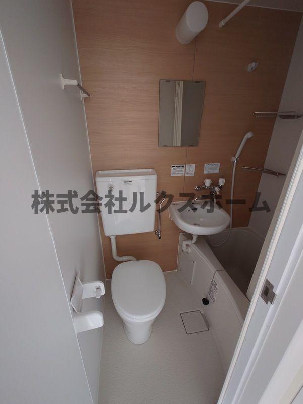 バス・シャワールーム　落ち着いた空間のお風呂です