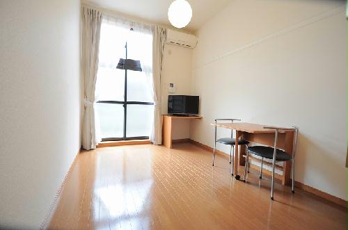 その他　「同タイプの部屋の写真です」「現況優先」