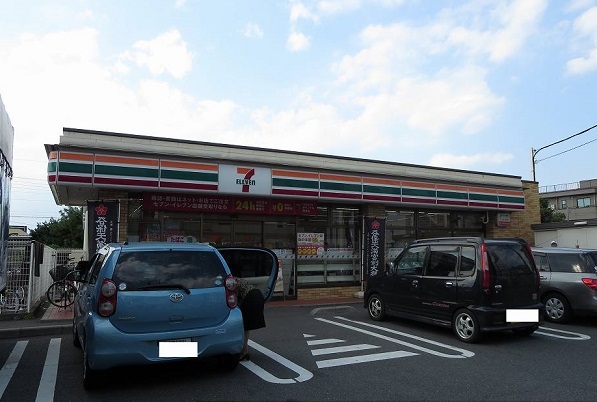 コンビニ　セブンイレブン（コンビニ）まで600m