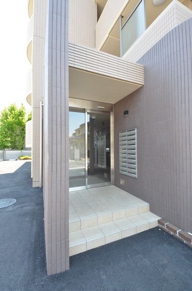 エントランス　★お部屋探しは株式会社タウンハウジング東京まで★