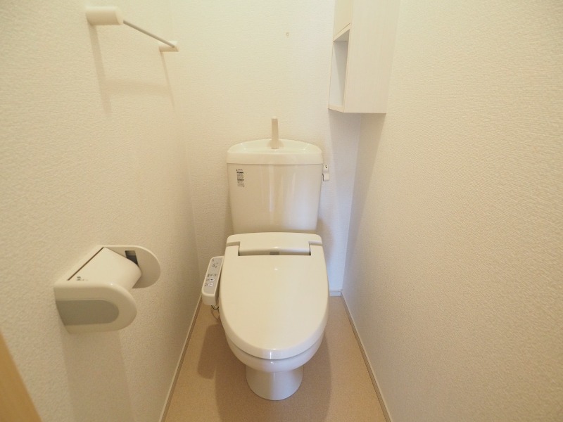 トイレ　ウォシュレット付き